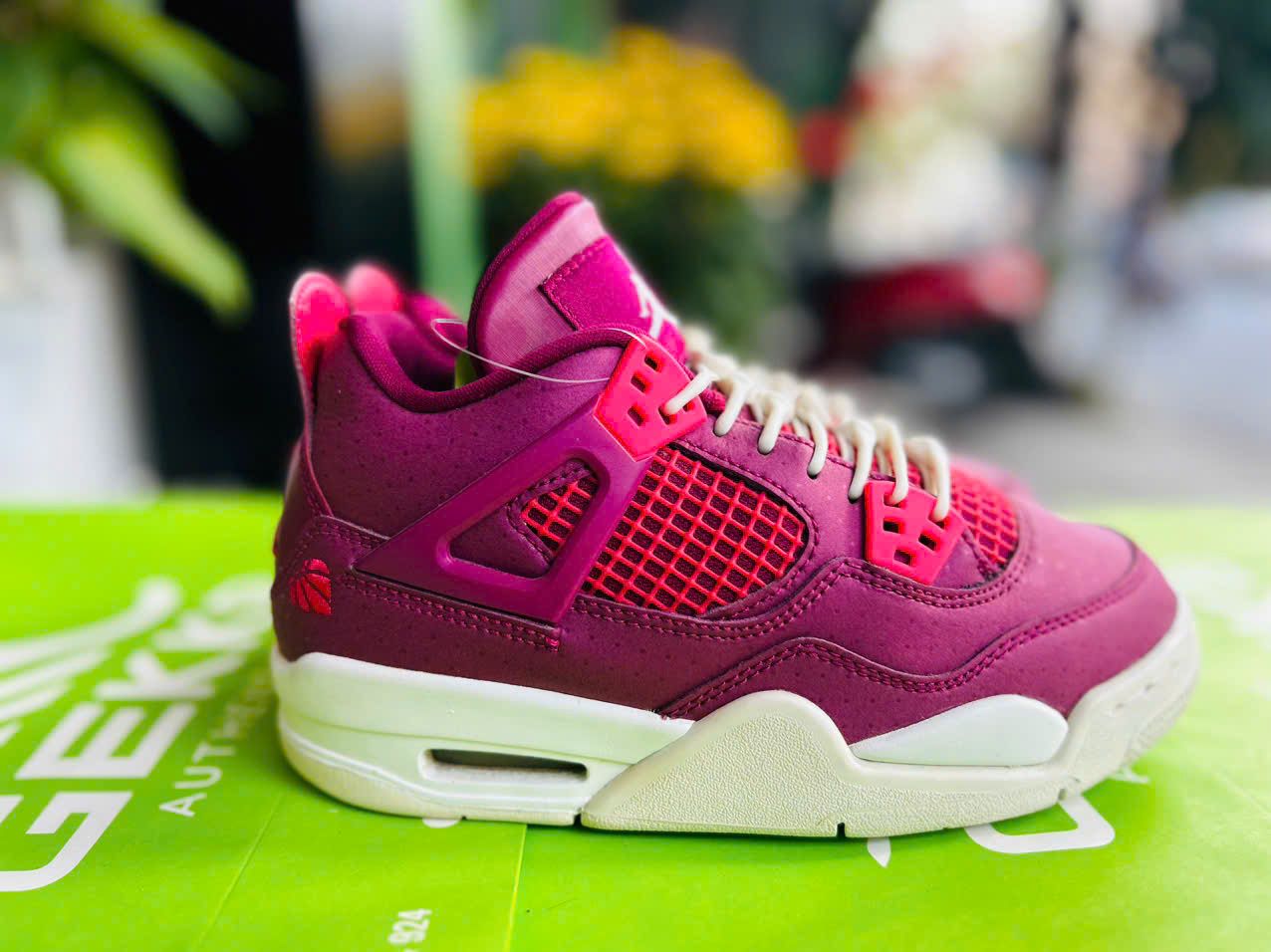 jordan retro 4 berry