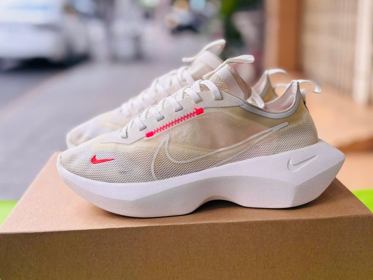 nike vista lite size 8