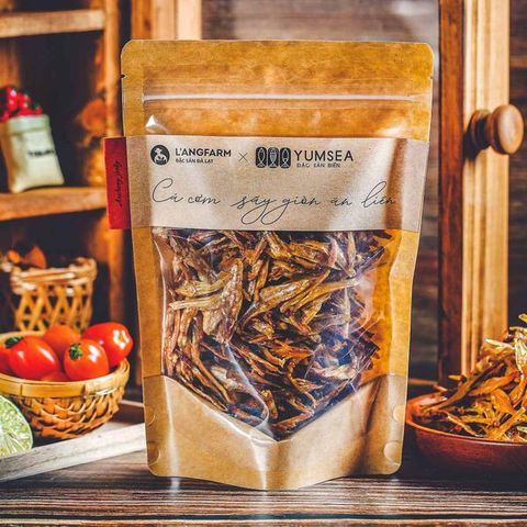  Cá cơm sấy giòn ăn liền Yumsea, bịch, 135g, mẫu kraft 1 mặt trong L'angfarm 