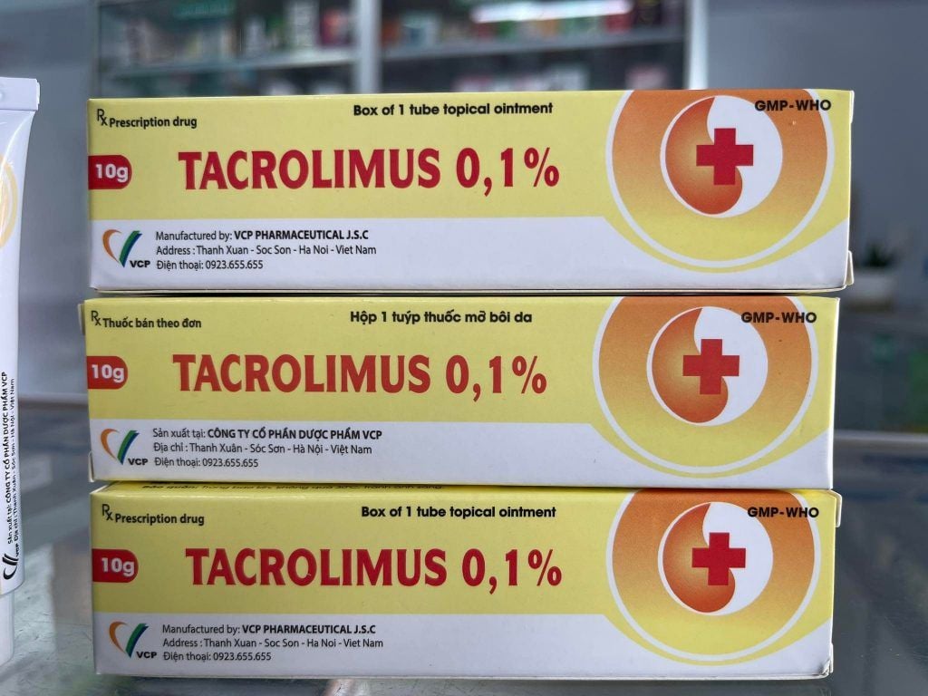  Tuýp Tacrolimus 0,1% 10g điều trị viêm da dị ứng, chàm, eczema mức độ vừa và nặng. 