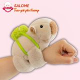  Gấu bông capybara ôm tay 