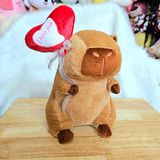  Gấu bông capybara cầm trái tim 