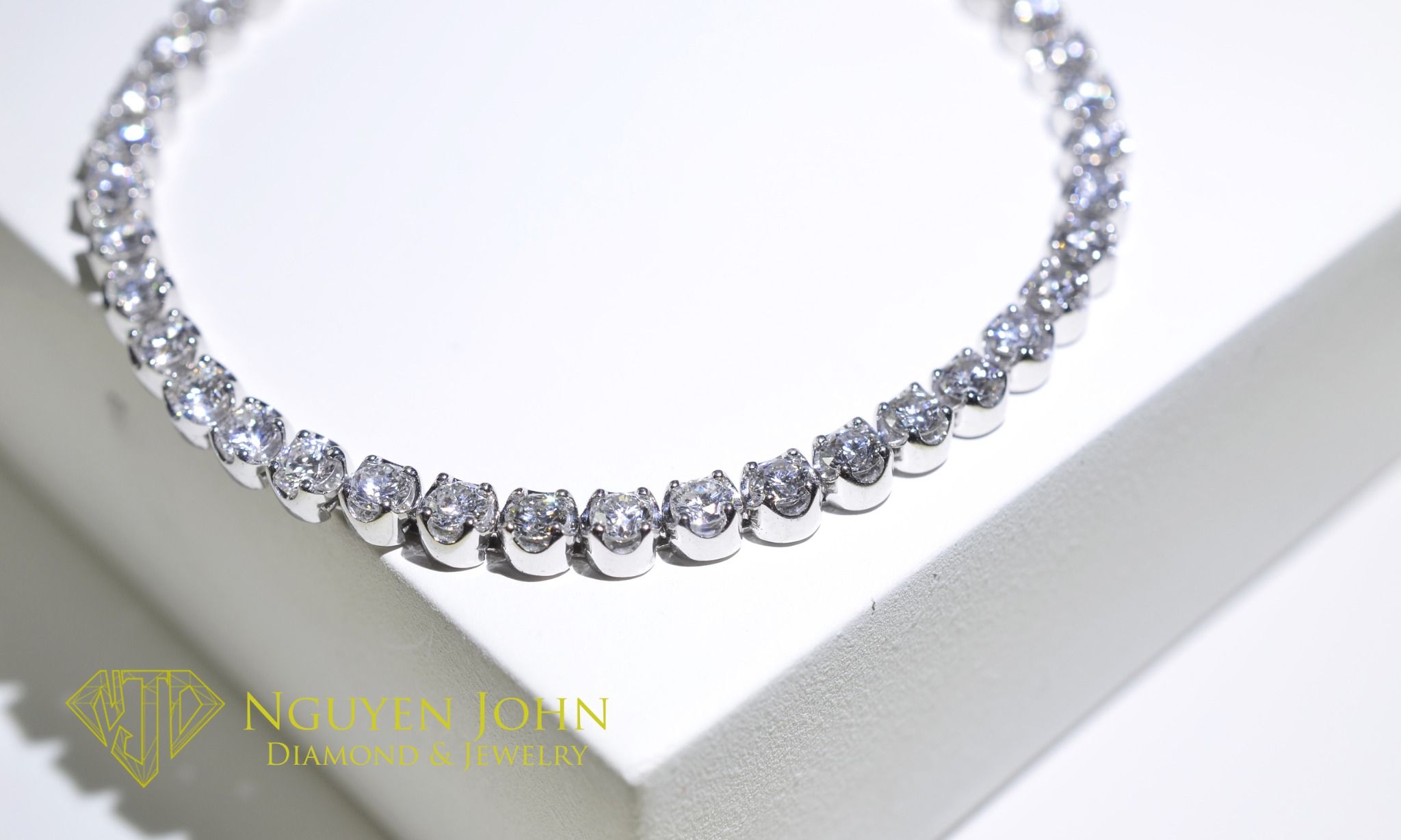  TENNIS DIAMOND BRACELET 2829 (LẮC TAY TENNIS KIM CƯƠNG 2829) 