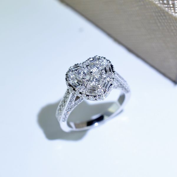  FEMALE DIAMOND RING 5011 (NHẪN NỮ KIM CƯƠNG 5011) 