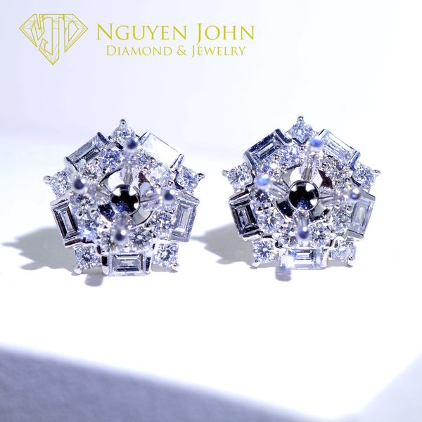  PENTA DIAMOND EARRINGS 5.7MM ( BÔNG TAI KIM CƯƠNG NGŨ GIÁC Ổ CHỦ 5.7LI ) 