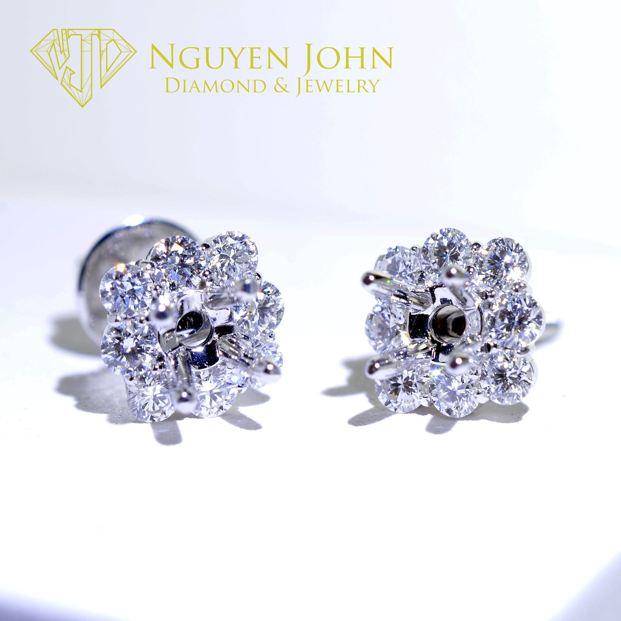  SQUARE DIAMOND EARRINGS 4.3MM (BÔNG TAI KIM CƯƠNG VUÔNG Ổ CHỦ 4.3LI) 