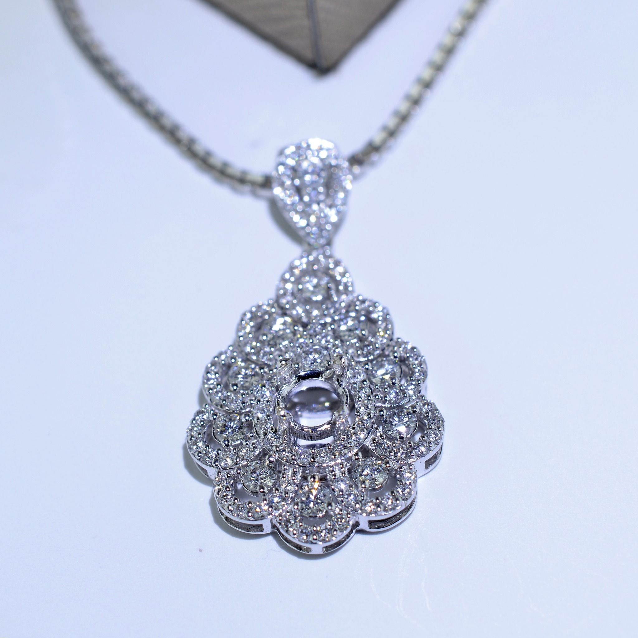  DROPLET DIAMOND PENDANT 750 5.0MM ( MẶT DÂY KIM CƯƠNG GIỌT NƯỚC 750 Ổ CHỦ 5.0LI ) 