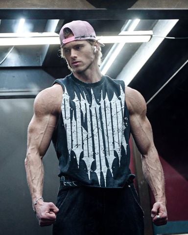  3021 - Revenge Crop Cut-Offs - Black Wash 