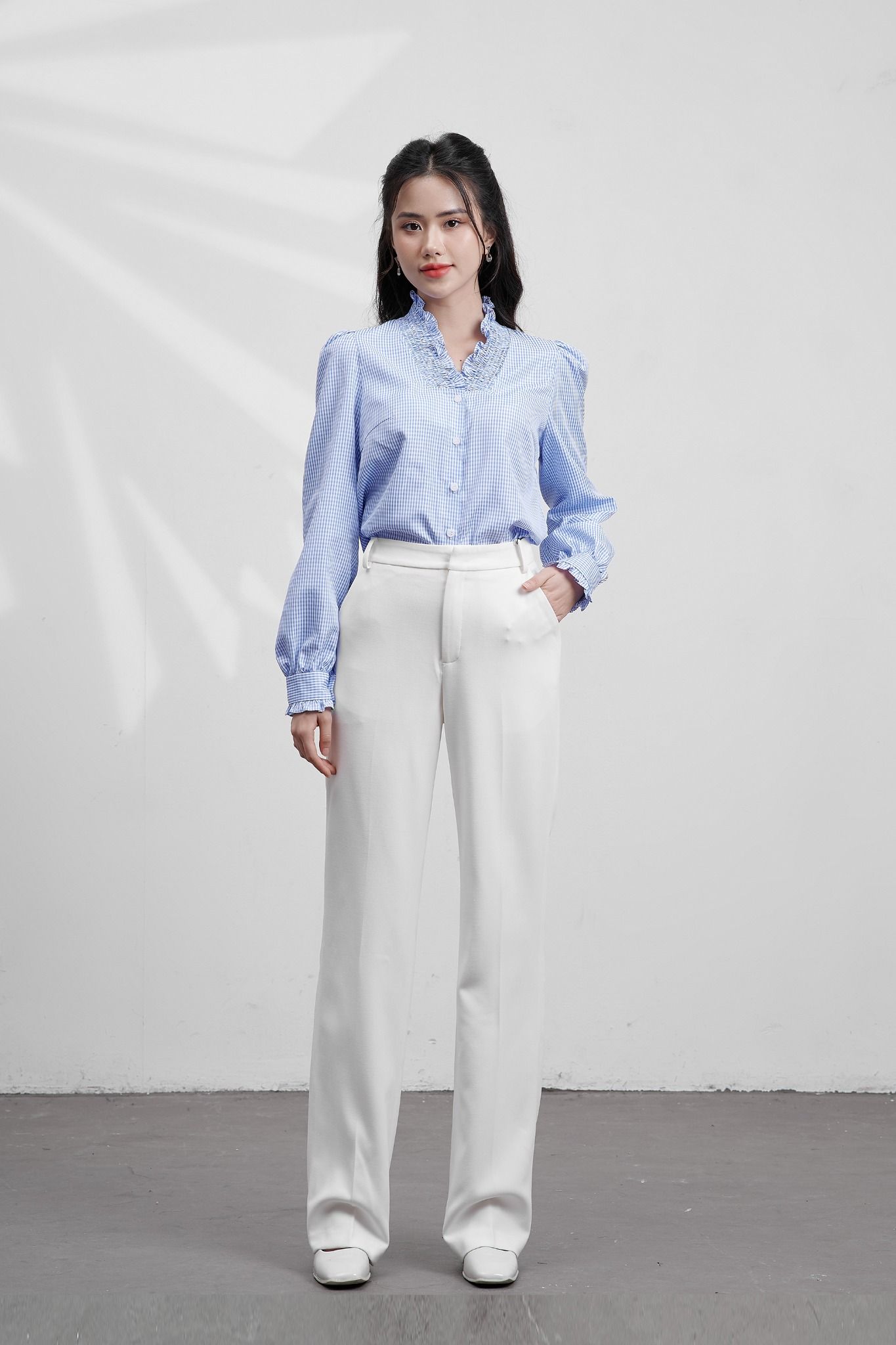 Áo sơ mi trắng ngắn tay nhún bèo GreenBee Life New #8 Áo sơ mi trắng ngắn tay nhún bèo GreenBee Life New