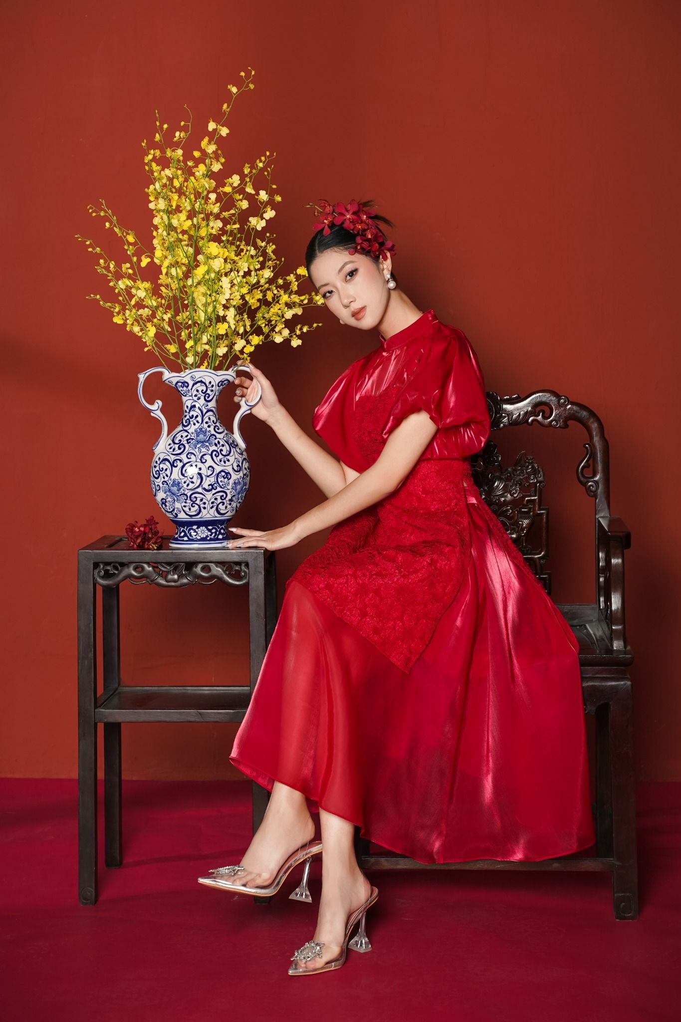 Set áo dài cách tân cho bé gái kèm váy và mấn 17 tuổi