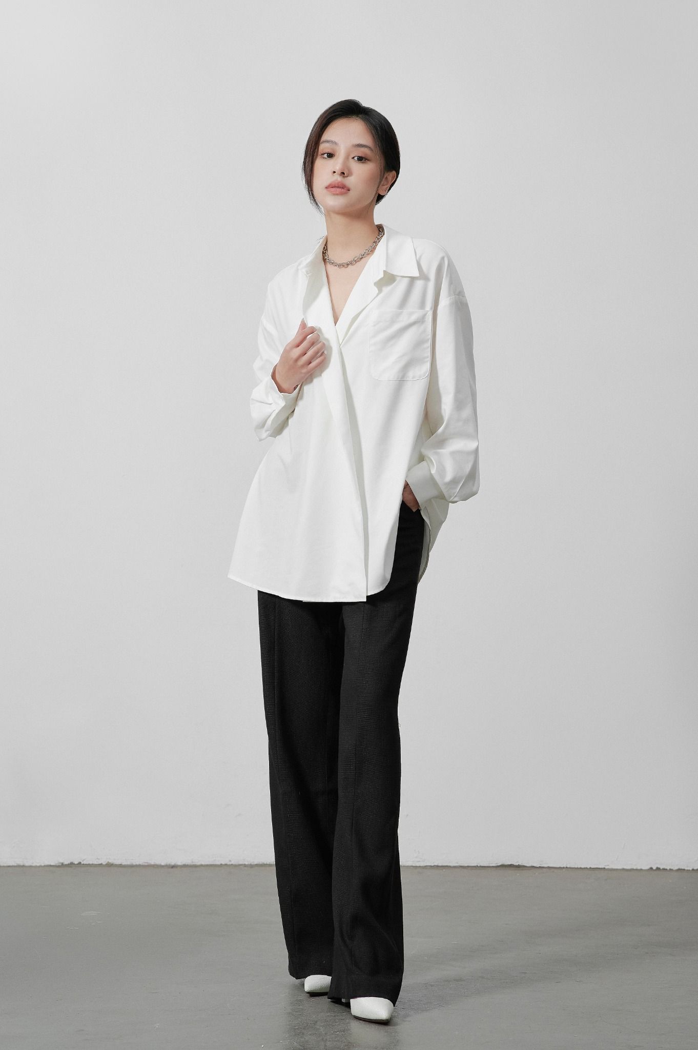 Top 10 kiểu áo sơ mi oversize nam cực cool giúp chàng F5 phong cách   Coolmate