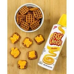 Chai Phô Mai Xịt Easy Cheese Cheese Cheddar Snack [226g]