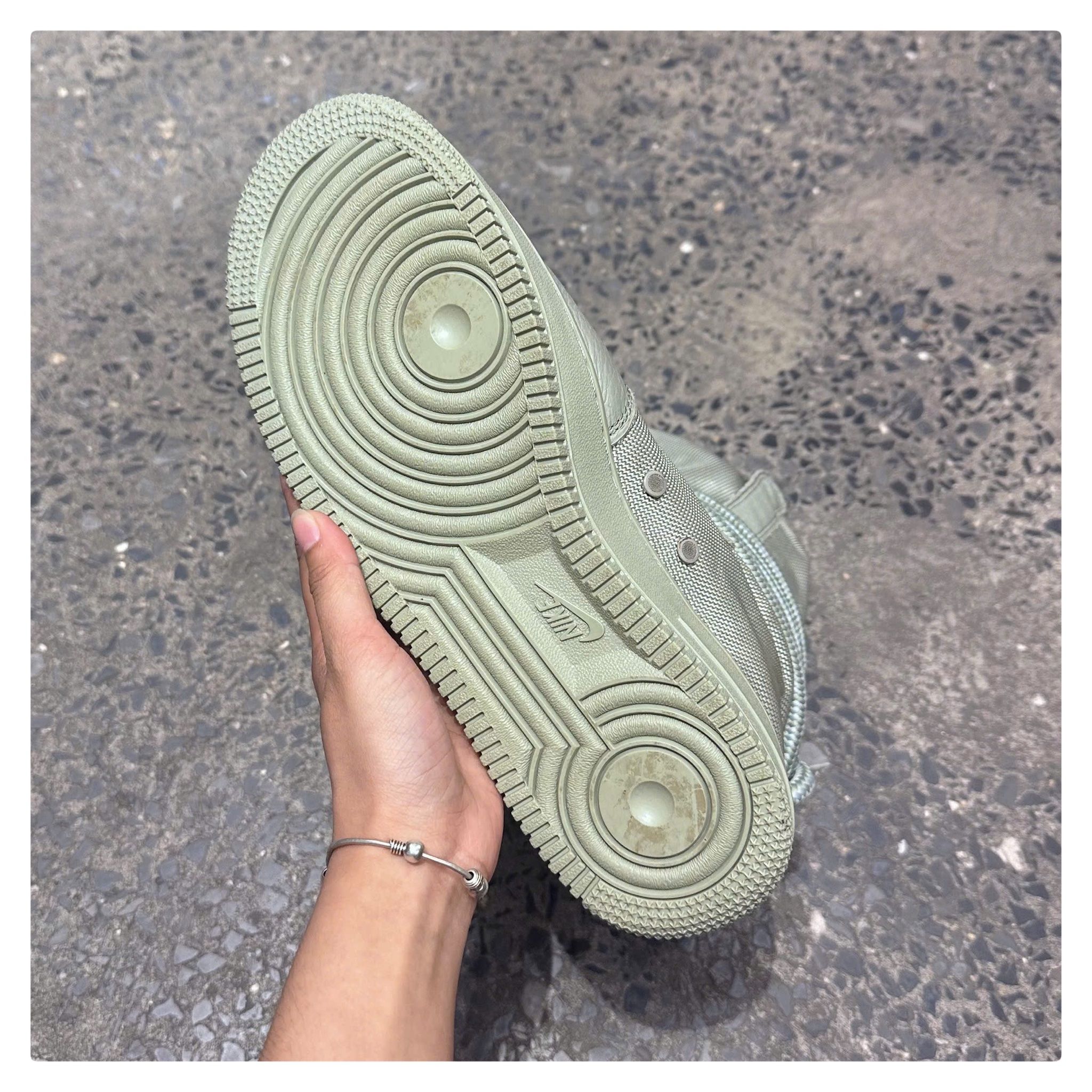 Nike Sneaker Nike Sf Air Force High Sage G2h Nike SF AF1 High Sage