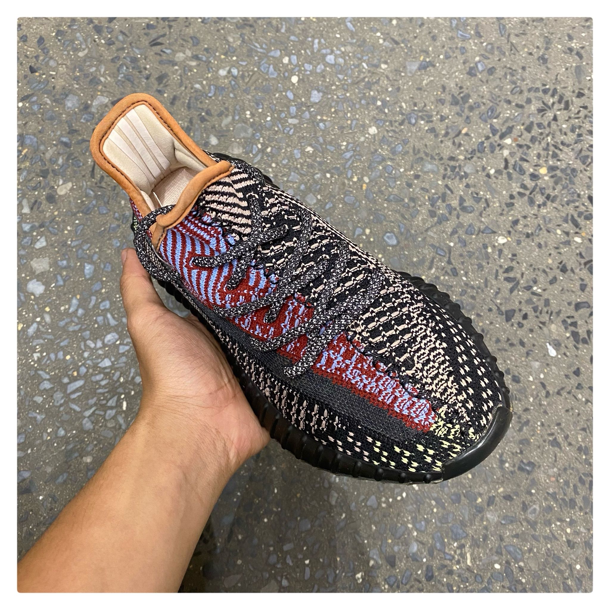 G2h FB Adidas Yeezy Boost 350 V2 Yecheil Non-Reflective 37
