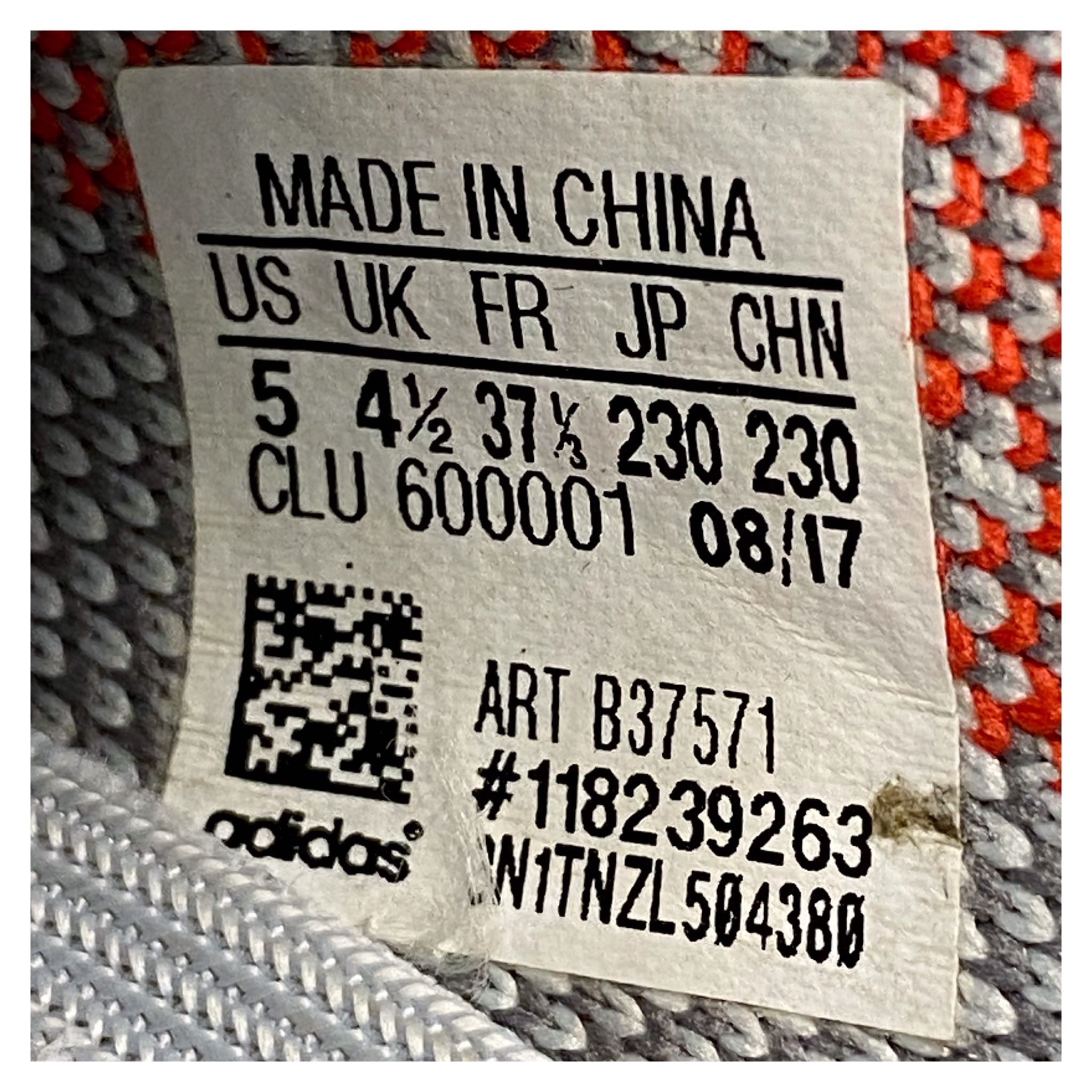 fake yeezy 350 blue tint