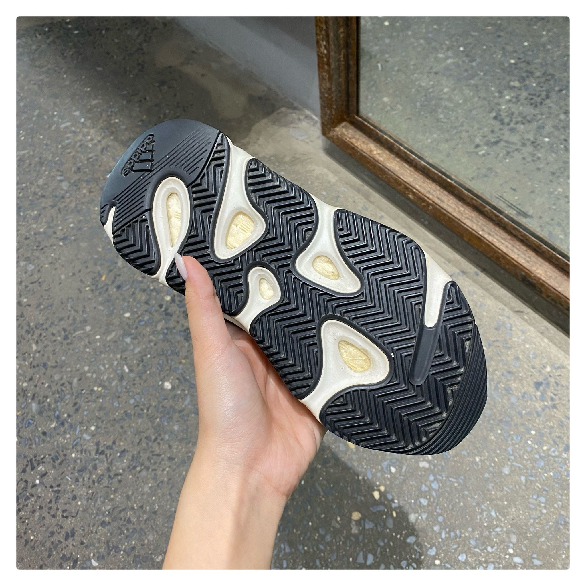 700 yeezy wave runner