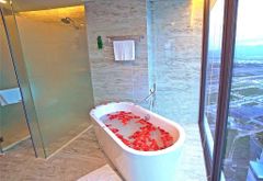 Queen Ann Nha Trang - Khánh Hòa