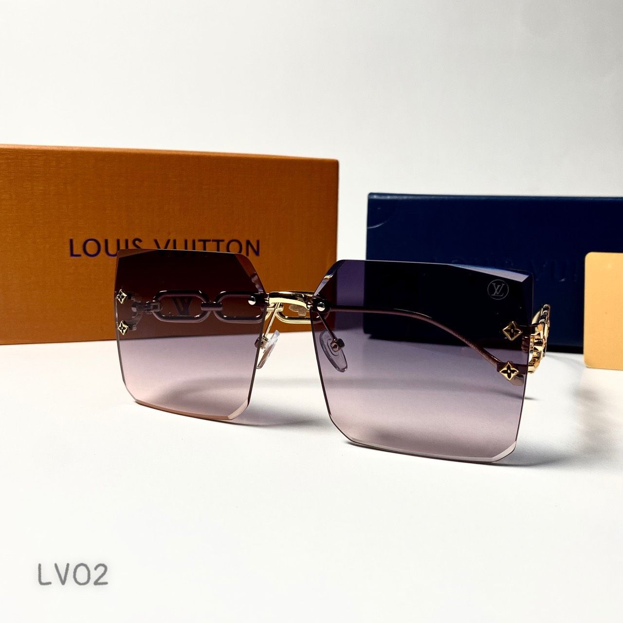 Mắt kính LOUIS VUITTON LV02 Charmie Luxury