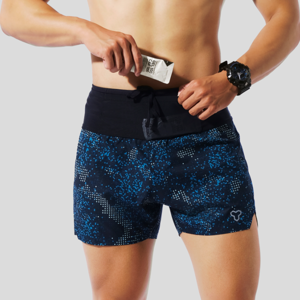  Quần Chạy Bộ Nam Motive SM201 Có Đai Belt - Màu Đen Chấm Xanh 