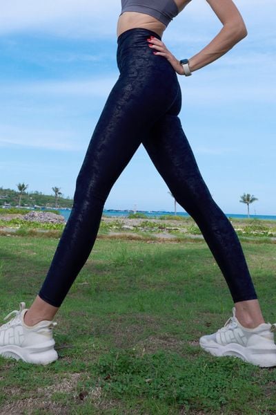  Quần Legging Ánh Kim Đen 