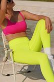  Matching Sets Áo Bra Laha Hot Pink - Quần Vàng Xanh Neon 