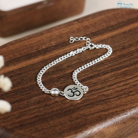 Lắc tay bạc chủng tự Om đính đá (TRS VONG 135)