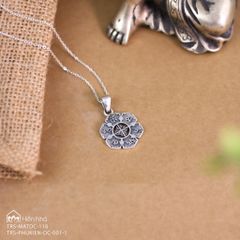 Mặt dây chuyền bạc khắc Om Mani Padme Hum biểu tượng Chày Kim Cang (TRS MATDC 118)