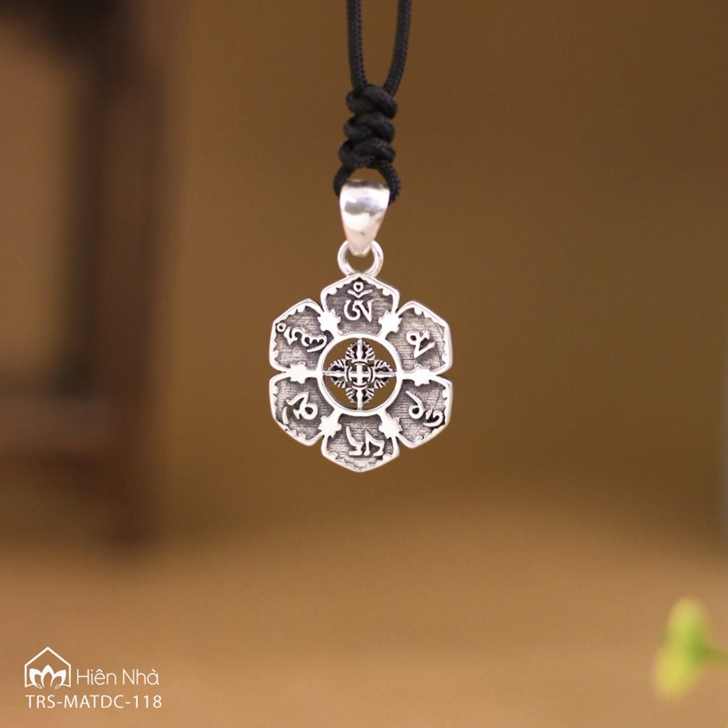 Mặt dây chuyền bạc khắc Om Mani Padme Hum biểu tượng Chày Kim Cang (TRS MATDC 118)