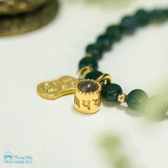 Vòng tay đá lam ngọc charm vàng khắc chú Om mani padme hum, Đại bi phổ chiếu (TRSV VHM 012)