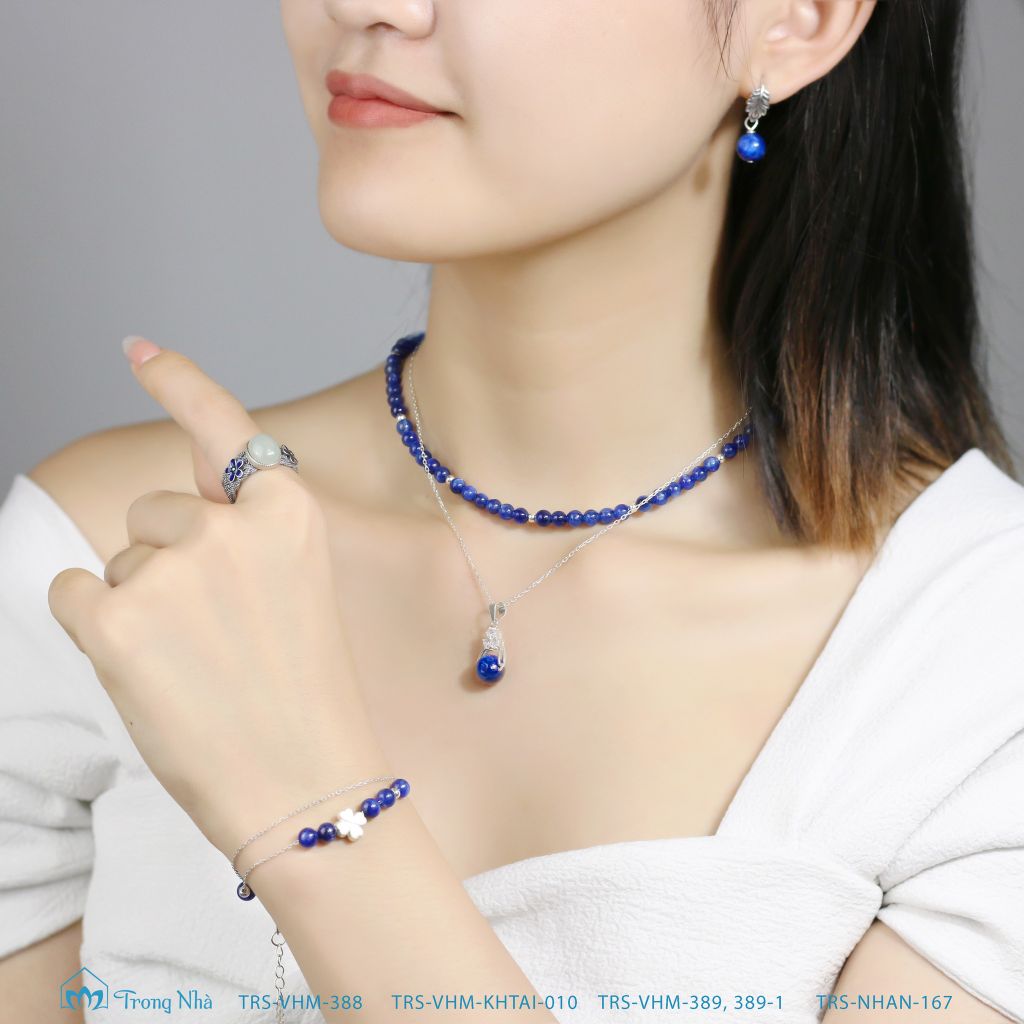 Khuyên tai handmade móc hình lá gắn đá kyanite 8 li