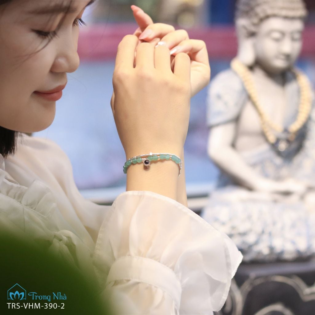 Vòng lam ngọc mix charm treo Quan Âm phổ chiếu (trs vhm 390)
