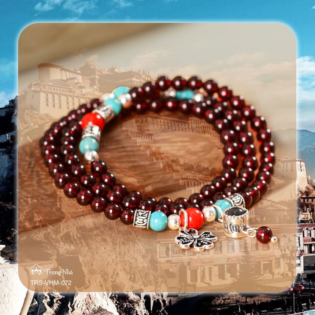 Vòng Garnet 4 li cuốn 3 mix Ngọc lam và charm Om mani (TRS VHM 072 )