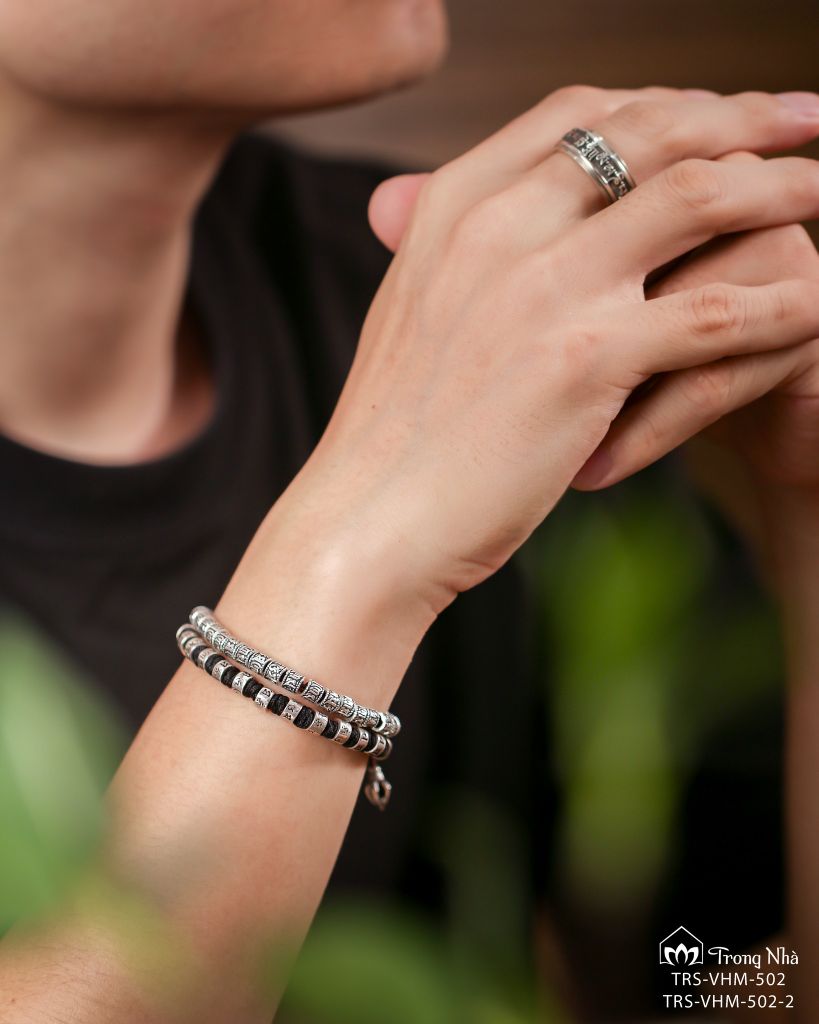 Vòng tay tết dây siêu biến chú Om Mani Padme Hum ( VHM 502 )