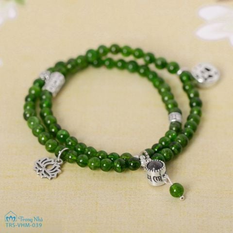 Vòng diopside 4 li cuốn 2 charm Quan âm phổ chiếu ( trs vhm 017 )