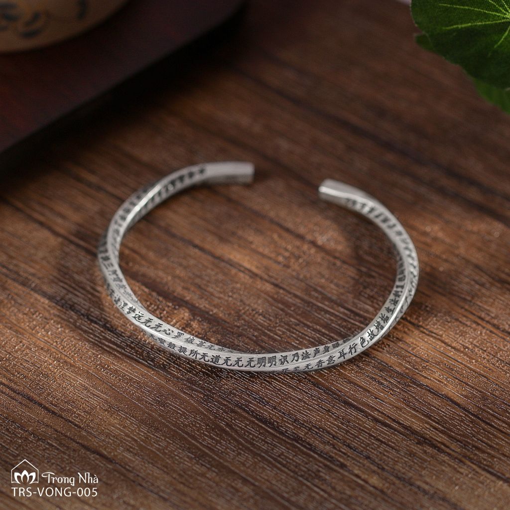 Vòng bạc kim cang xoắn khắc bát nhã tâm kinh ( TRS VONG 005 )