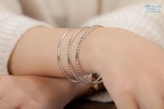 Vòng tay bạc mảnh khắc chú Om mani padme hum ( VONG 194 )