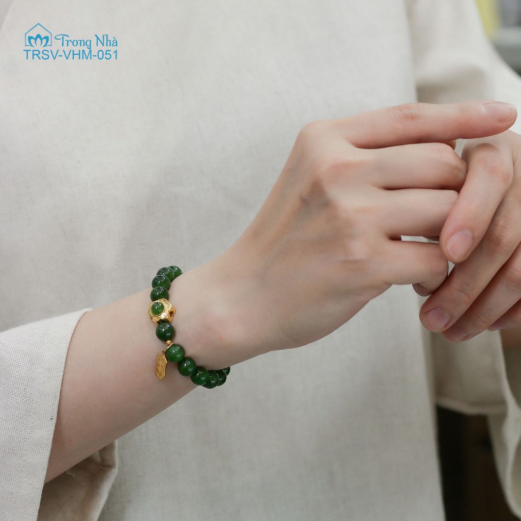 Vòng ngọc bích charm om mani vàng đính ngọc ( TRSV VHM 051 )