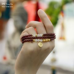 Vòng Garnet cuốn 3 mix charm Om mani vàng ( TRSV VHM 052 )