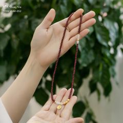 Vòng Garnet cuốn 3 mix charm Om mani vàng ( TRSV VHM 052 )
