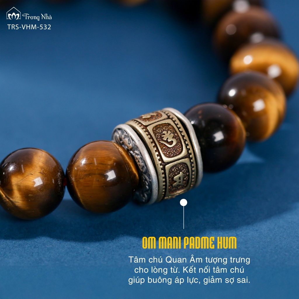 Vòng tay đá mắt hổ charm Văn Thù, Om mani - Thức tỉnh nội lực (TRS VHM 532 )