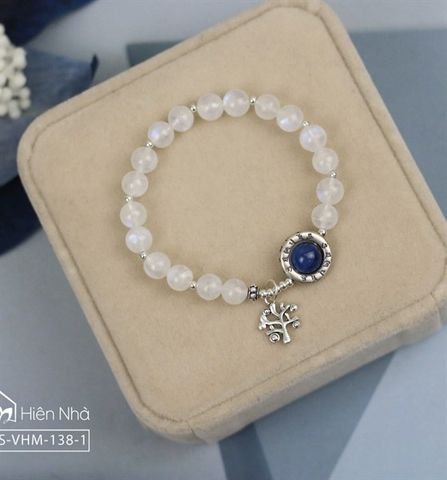 Vòng moonstone 7 li mix đá kyanite charm khắc chú Om Mani Padme Hum