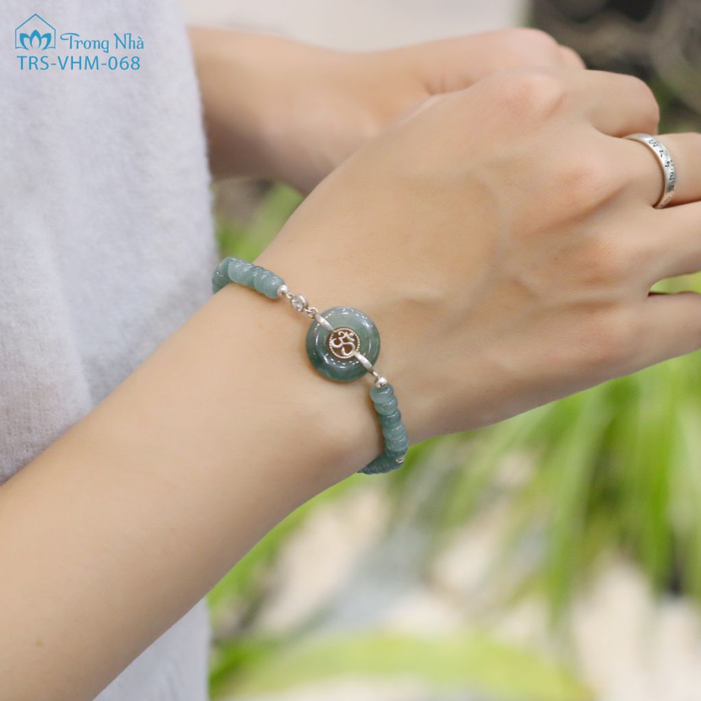 Vòng tay lam ngọc đồng điếu khắc chữ Om - Hạnh phúc luôn ở đây ( TRS VHM 068)