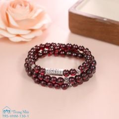 Vòng Garnet 6 li cuốn 3 mix charm trụ Bình An Om Mani Padme Hum (TRS VHM 130)