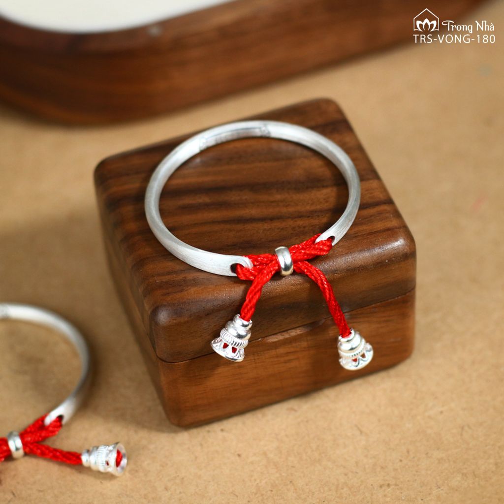 Vòng bạc cho bé khắc Om Mani Padme Hum (TRS VONG 180)