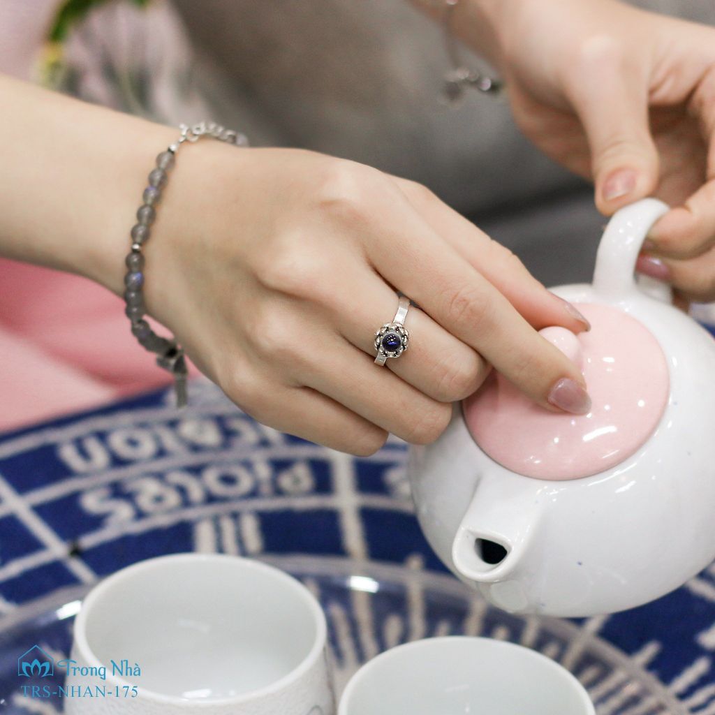 Nhẫn bạc liên hoa hộ tâm - Hoa sen đính đá Quan Âm phổ chiếu ( NHAN 175 )