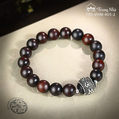 Vương Mộc Bảo Phúc - vòng tay tử đàn Ấn độ kết hợp charm khắc chú Om mani peme hum gỗ bọc bạc