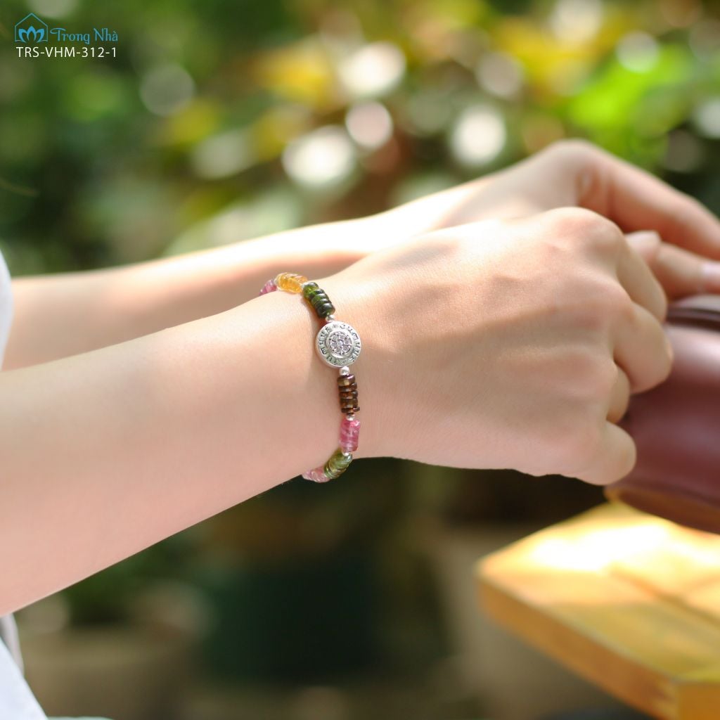 Vòng Tourmaline charm Om Mani Padme Hum (TRS VHM 312 1)