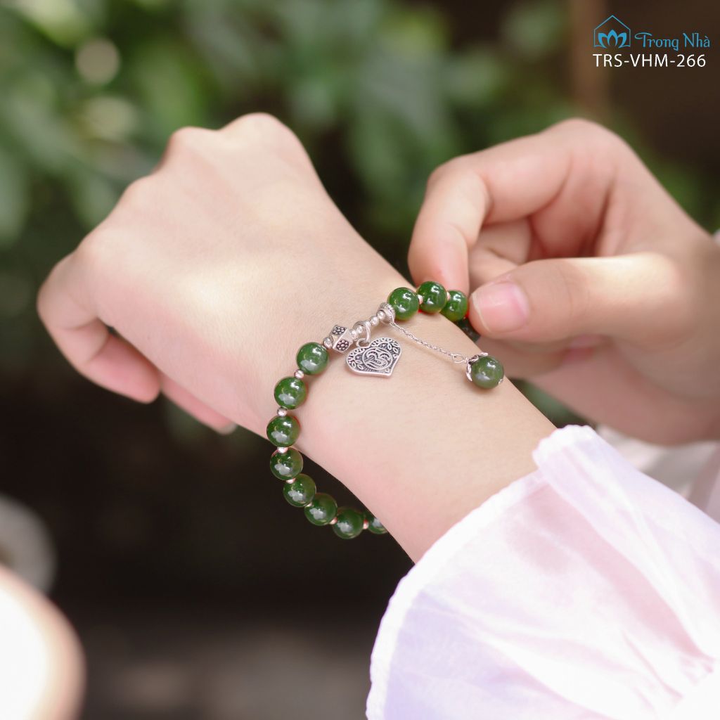 Vòng Ngọc Bích 8 li mix charm Om trái tim (TRS VHM 266)