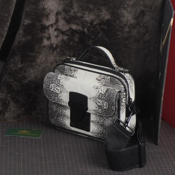  Túi Clutch làm theo yêu cầu 