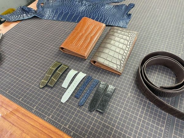  Dịch vụ thay da cá sấu Alligator Pháp cho Hublot & Franck Muller 